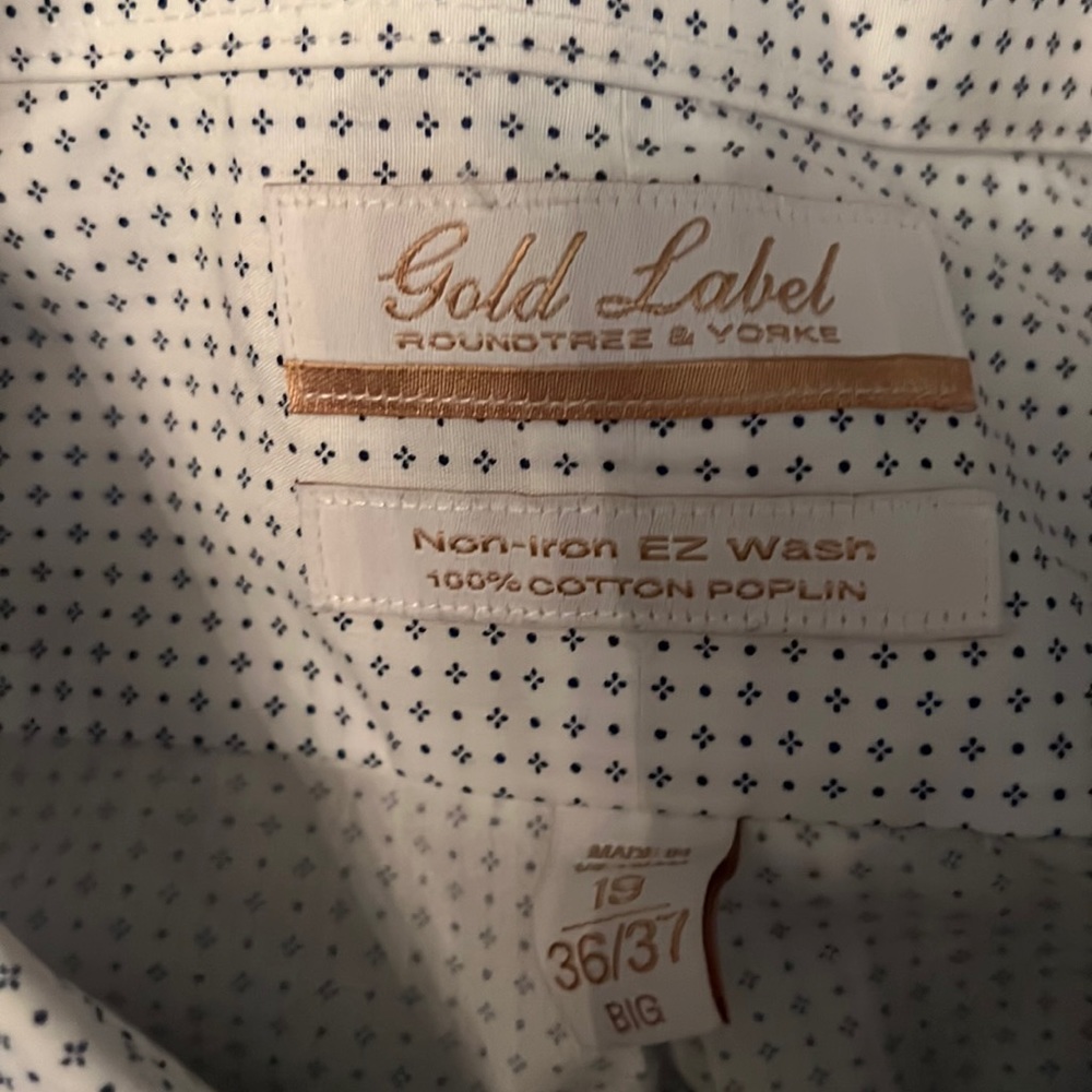 Roundtree & Yorke button down shirt